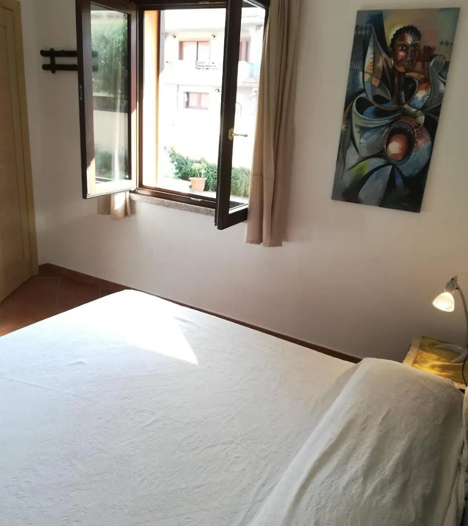 Gardenhouse Apartment Lu Bagnu Italy