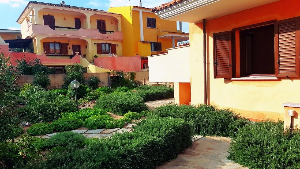 Gardenhouse Apartment Lu Bagnu Italy